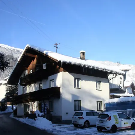 Holiday home Chalet In Fuegen Near Spieljochbahn, Cleaning Included Fuegen